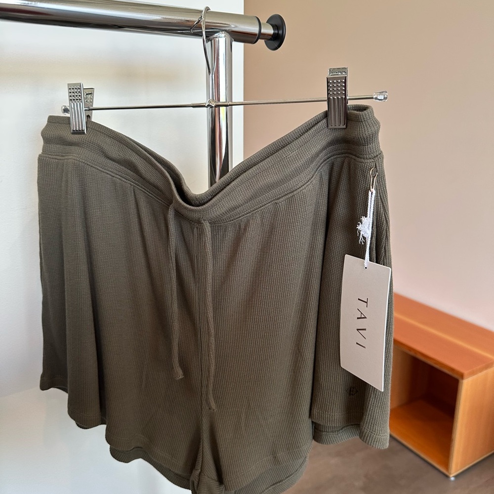 NWT Tavi Women's Olive Lounge Shorts